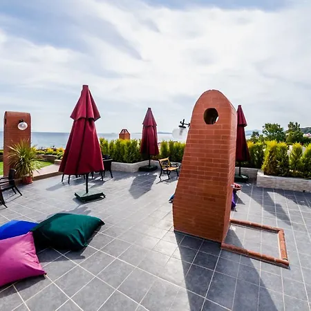 Colophon גומולדור