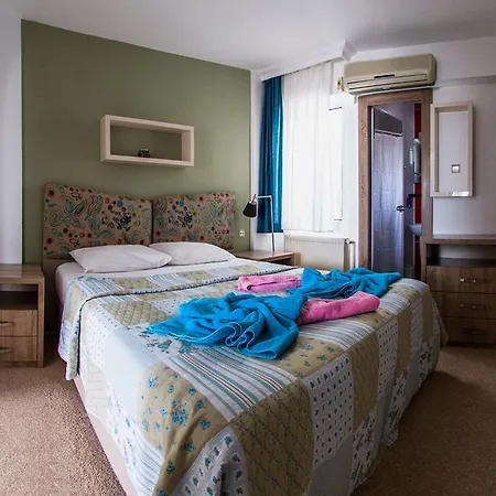 Otel Colophon *